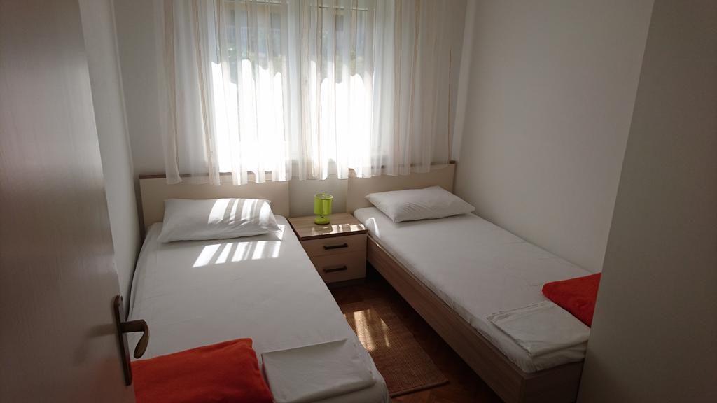 Apartments Anastazija Паг Екстер'єр фото